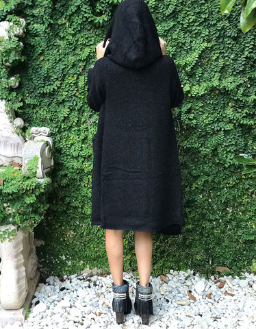 Socialite Oversized Two-Pocket Hooded Cardigan in Black
