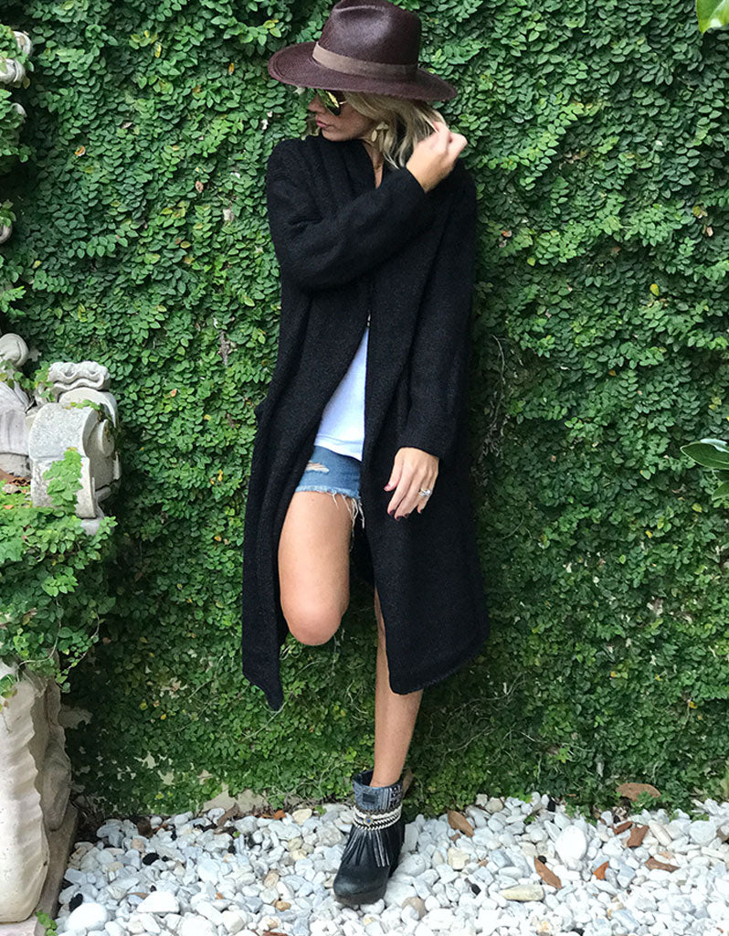 Socialite Oversized Two-Pocket Hooded Cardigan in Black