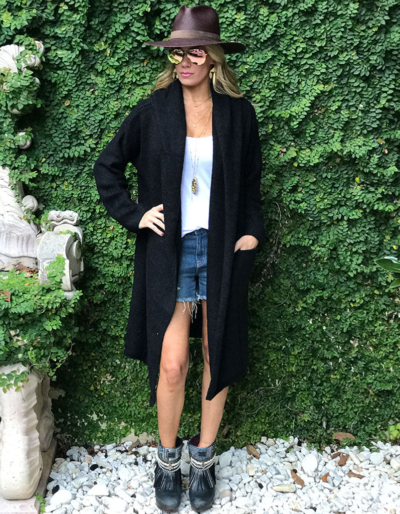 Socialite Oversized Two-Pocket Hooded Cardigan in Black