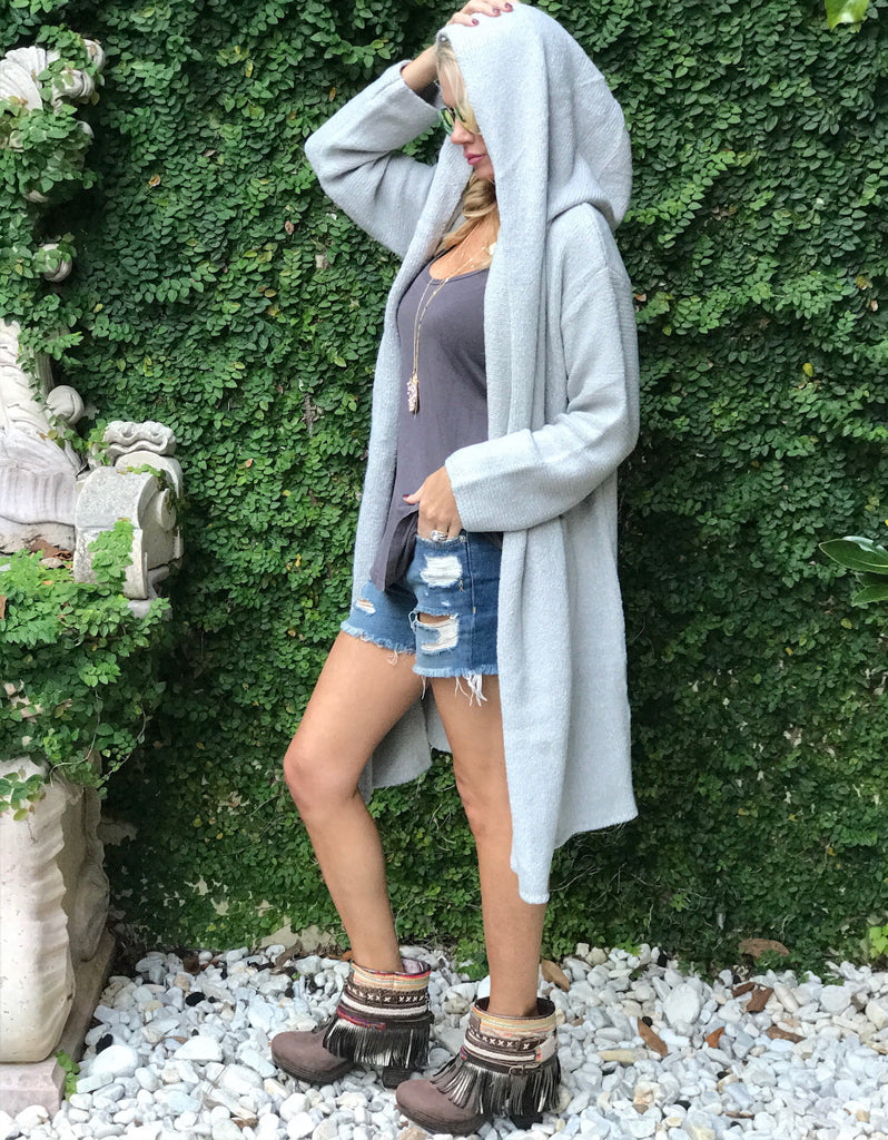 Socialite Oversized Two-Pocket Hooded Cardigan in Heather Grey