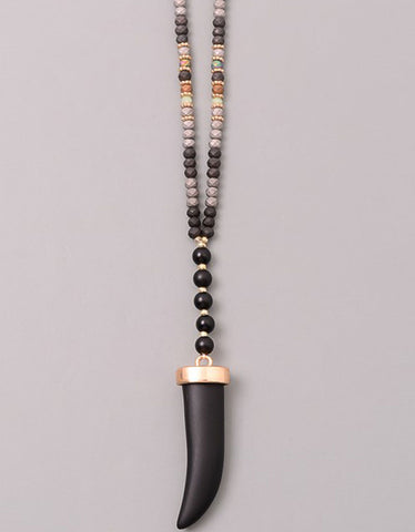 Gwyneth Beaded Horn Necklace in Black
