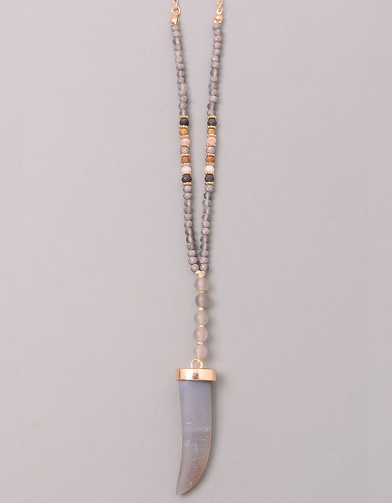 Gwyneth Beaded Horn Necklace in Pink