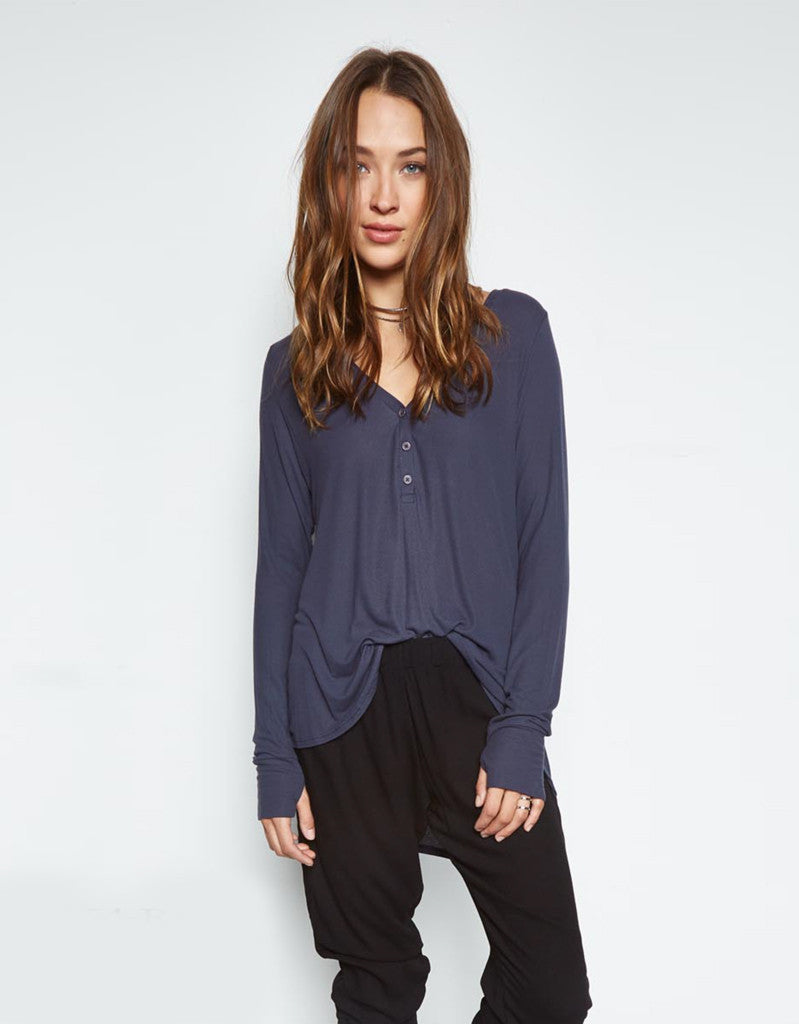 Michael Lauren Kobe V-Neck Henley w/Tail in Ashnight