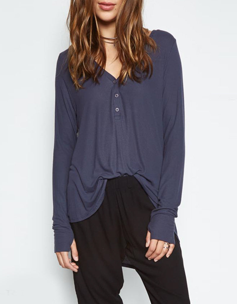 Michael Lauren Kobe V-Neck Henley w/Tail in Ashnight