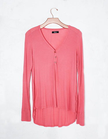 Michael Lauren Kobe V-Neck Henley w/Tail in Primrose