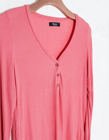 Michael Lauren Kobe V-Neck Henley w/Tail in Primrose