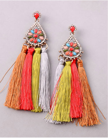 Vintage Snoot Dual Tassel Earrings in Black