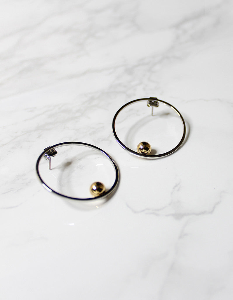 Jenny Bird Saros Hoops in Rhodium/Gold