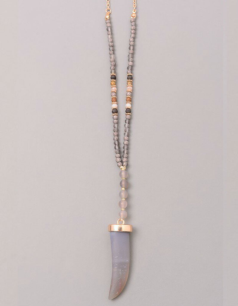 Gwyneth Beaded Horn Necklace in Pink